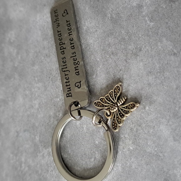 "Butterflies Appear When Angels Are Near" Silvertone Keychain w/ Butterfly Charm - Picture 5 of 5